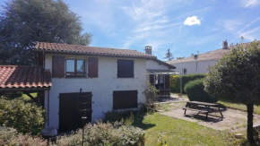 Maison Calme Dans Un Beau Jardin